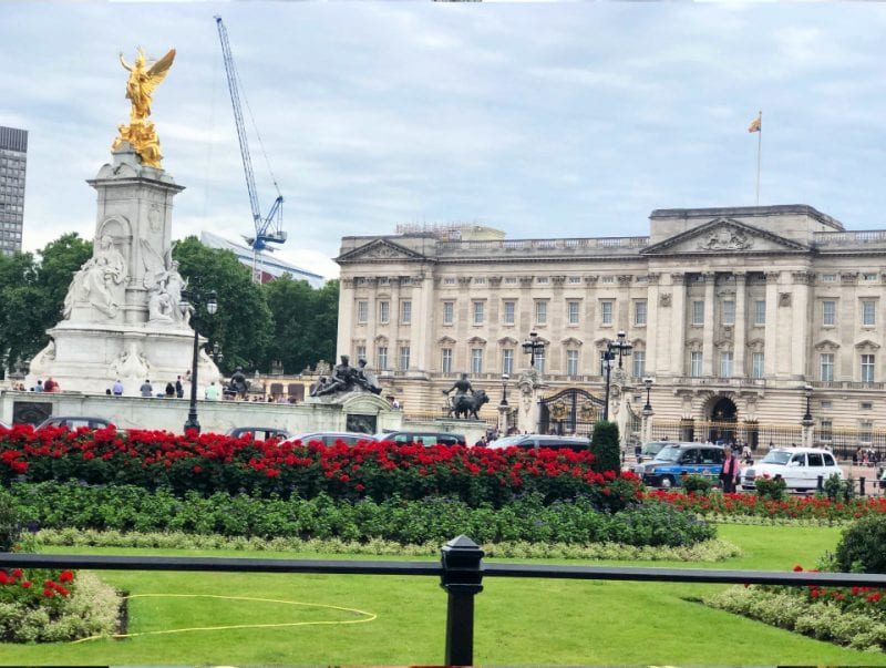 Take The State Rooms Tour At Buckingham Palace